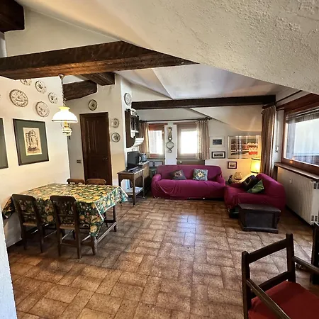 Trilocale Einaudi Apartment *